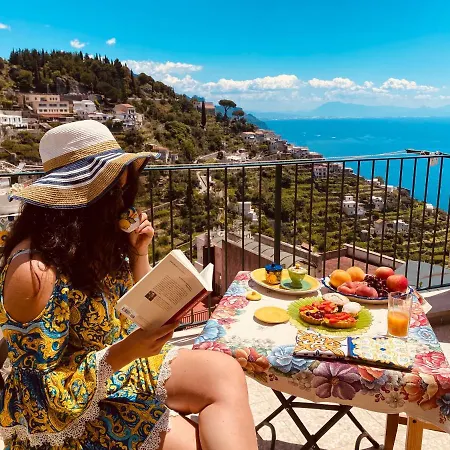 Lucy's House - Comfortable In אמאלפי