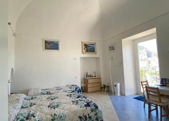 Lucy's House - Comfortable In Lägenhet Amalfi