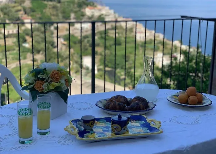 Lucy's House - Comfortable In Lägenhet Amalfi