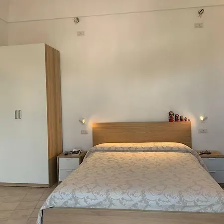 Lucy's House - Comfortable In Apartment *